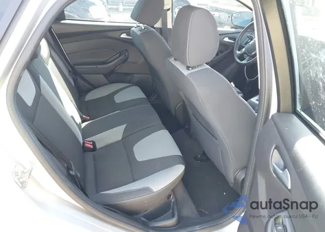 2014 Ford Focus Se z USA, uszkodzony, nr VIN 1FADP3K28EL320482